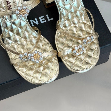 HIGH HEELS SANDAL IN GOLD LAMBSKIN PEARL FLOWERS