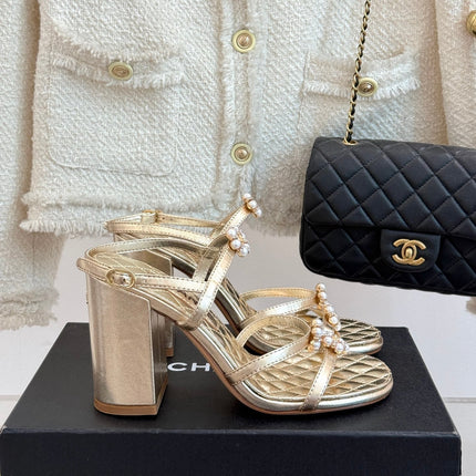 HIGH HEELS SANDAL IN GOLD LAMBSKIN PEARL FLOWERS