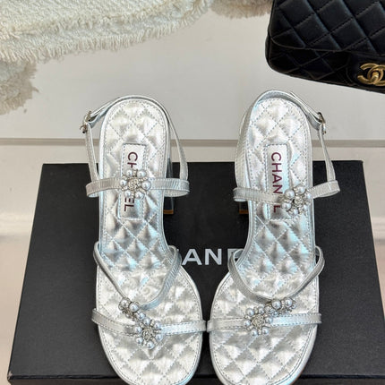 HIGH HEELS SANDAL IN SILVER LAMBSKIN PEARL FLOWERS