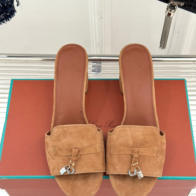 HIGH HEELS IN BROWN SUEDE AND LAMBSKIN