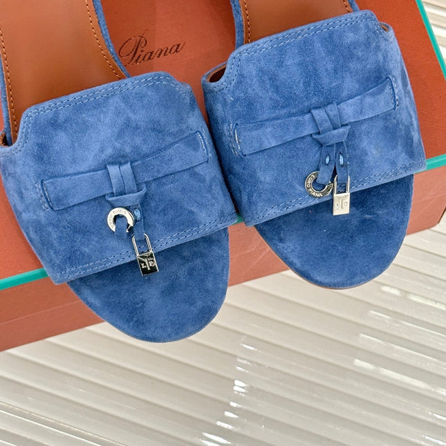 HIGH HEELS IN BLUE SUEDE AND LAMBSKIN