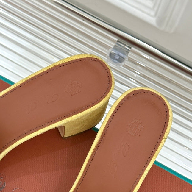 HIGH HEELS IN YELLOW SUEDE AND LAMBSKIN