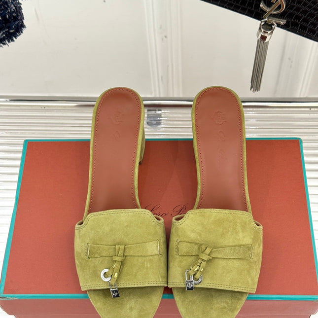 HIGH HEELS IN MOSS YELLOW SUEDE AND LAMBSKIN