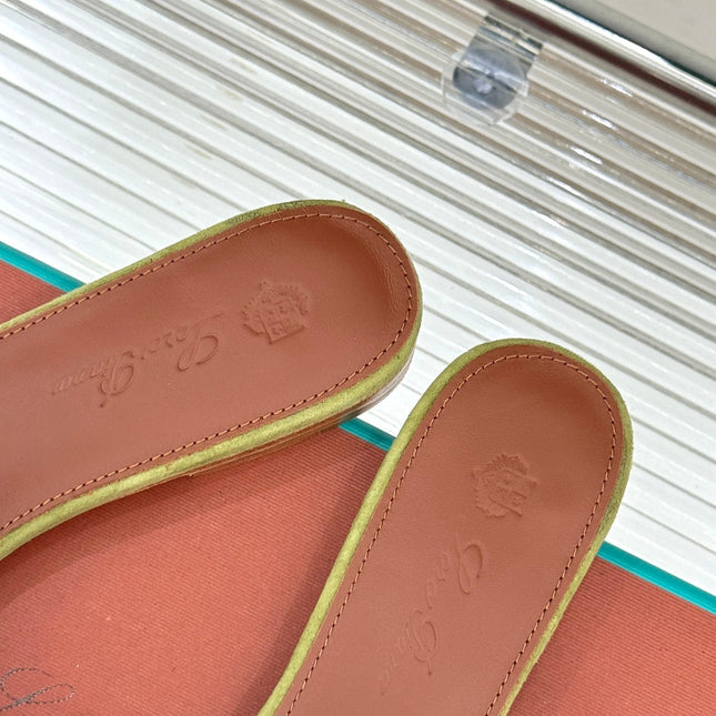 FLAT SANDALS IN MOSS YELLOW SUEDE AND LAMBSKIN