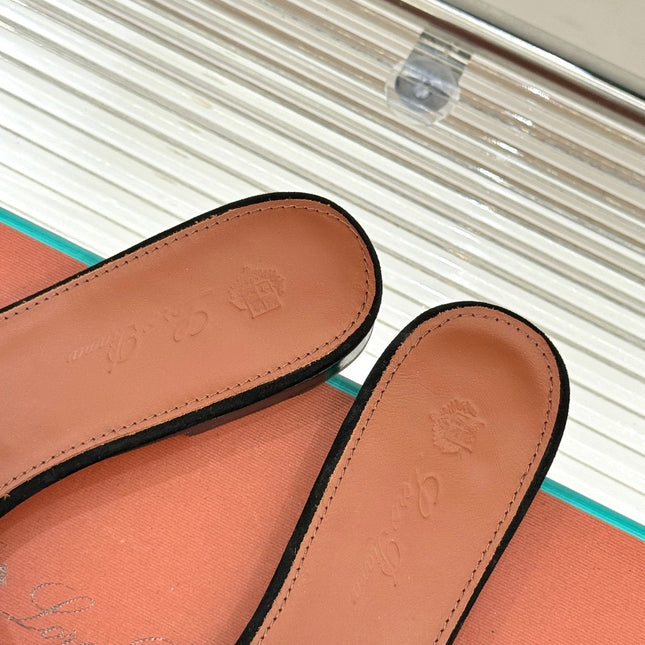 FLAT SANDALS IN BLACK SUEDE AND LAMBSKIN