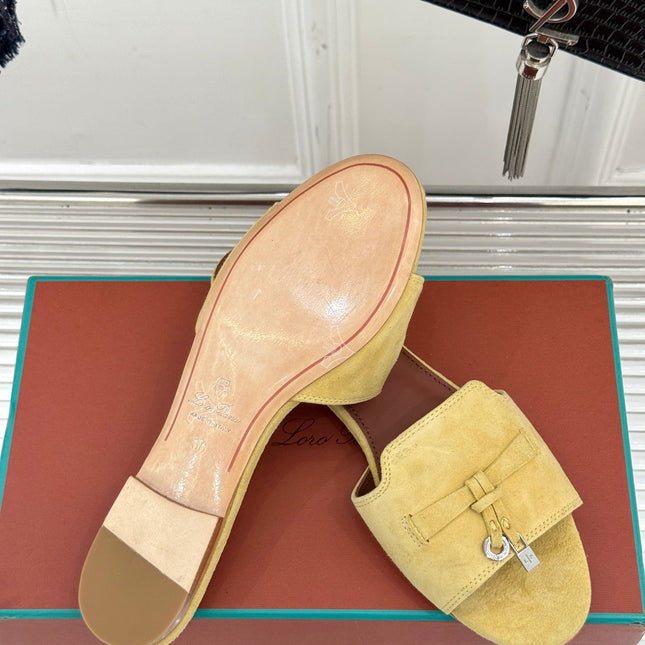 FLAT SANDALS IN YELLOW SUEDE AND LAMBSKIN