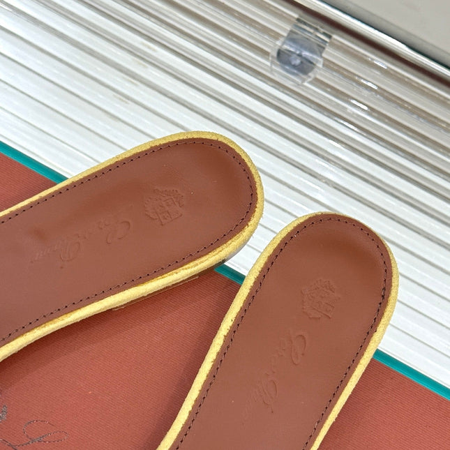 FLAT SANDALS IN YELLOW SUEDE AND LAMBSKIN