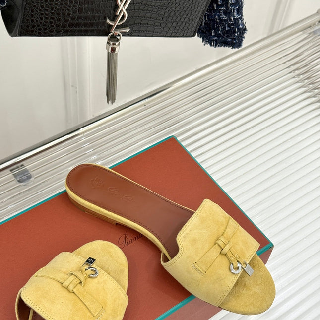 FLAT SANDALS IN YELLOW SUEDE AND LAMBSKIN