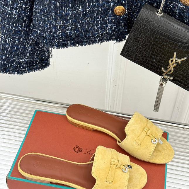 FLAT SANDALS IN YELLOW SUEDE AND LAMBSKIN