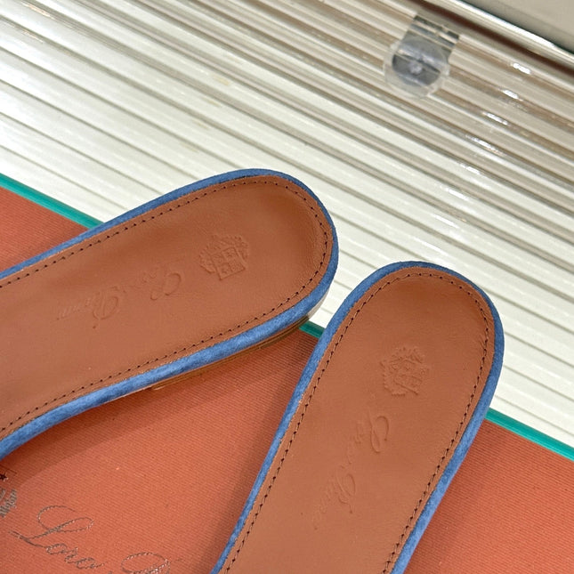FLAT SANDALS IN BLUE SUEDE AND LAMBSKIN
