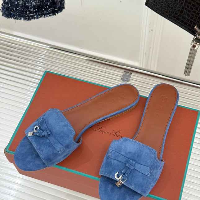 FLAT SANDALS IN BLUE SUEDE AND LAMBSKIN