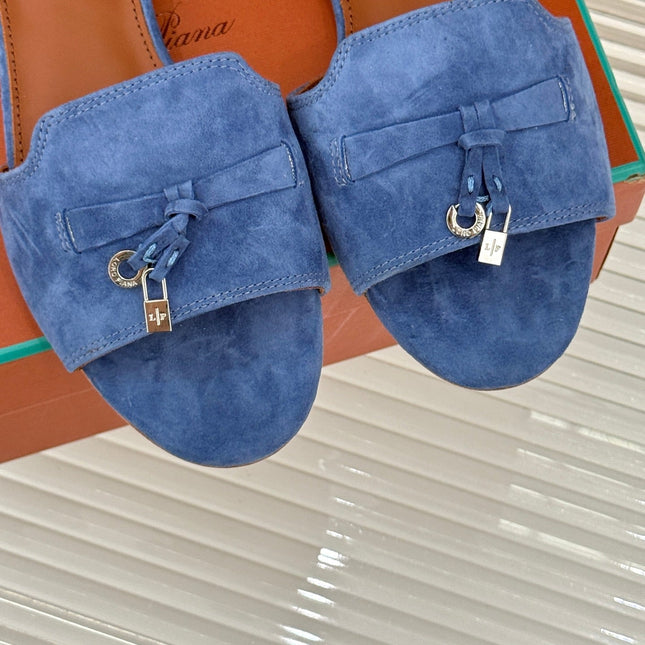 FLAT SANDALS IN BLUE SUEDE AND LAMBSKIN
