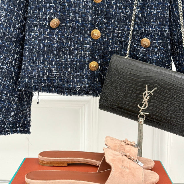 FLAT SANDALS IN LIP PINK SUEDE AND LAMBSKIN