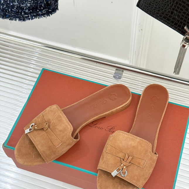 FLAT SANDALS IN BROWN SUEDE AND LAMBSKIN