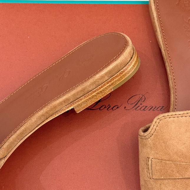 FLAT SANDALS IN BROWN SUEDE AND LAMBSKIN