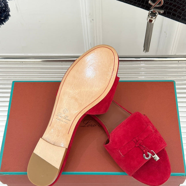 FLAT SANDALS IN RED SUEDE AND LAMBSKIN