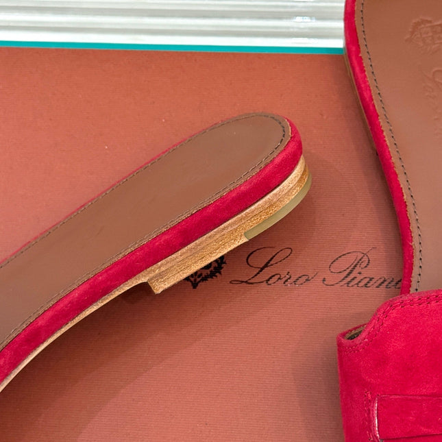 FLAT SANDALS IN RED SUEDE AND LAMBSKIN
