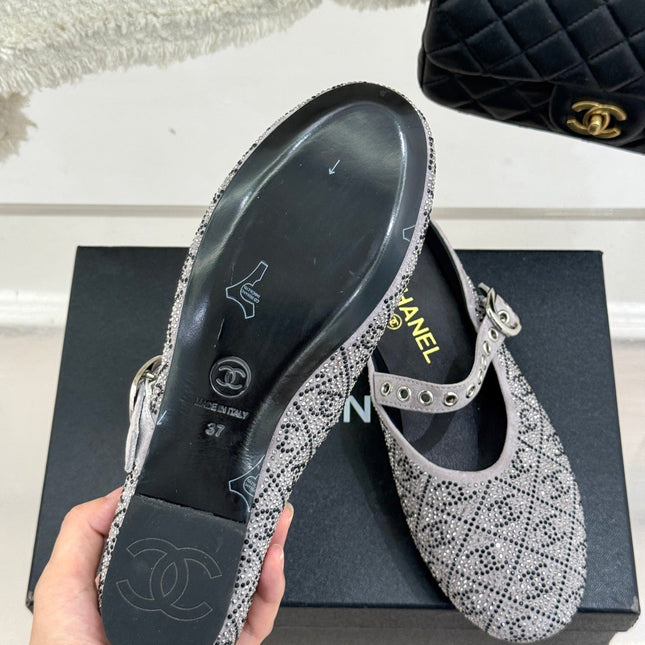 CC FLAT MULES 25SS IN GREY EMBELLISHED WITH RHINESTONES