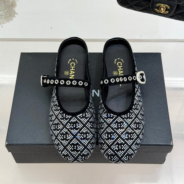 CC FLAT MULES 25SS IN BLACK EMBELLISHED WITH RHINESTONES
