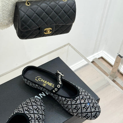 CC FLAT MULES 25SS IN BLACK EMBELLISHED WITH RHINESTONES