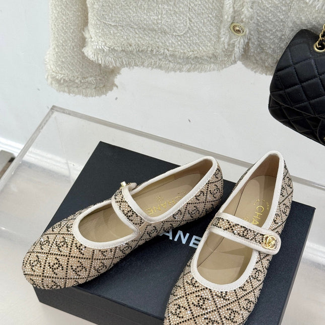 CC FLAT MARY JANE 25SS IN BEIGE EMBELLISHED WITH RHINESTONES