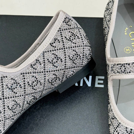 CC FLAT MARY JANE 25SS IN GREY EMBELLISHED WITH RHINESTONES