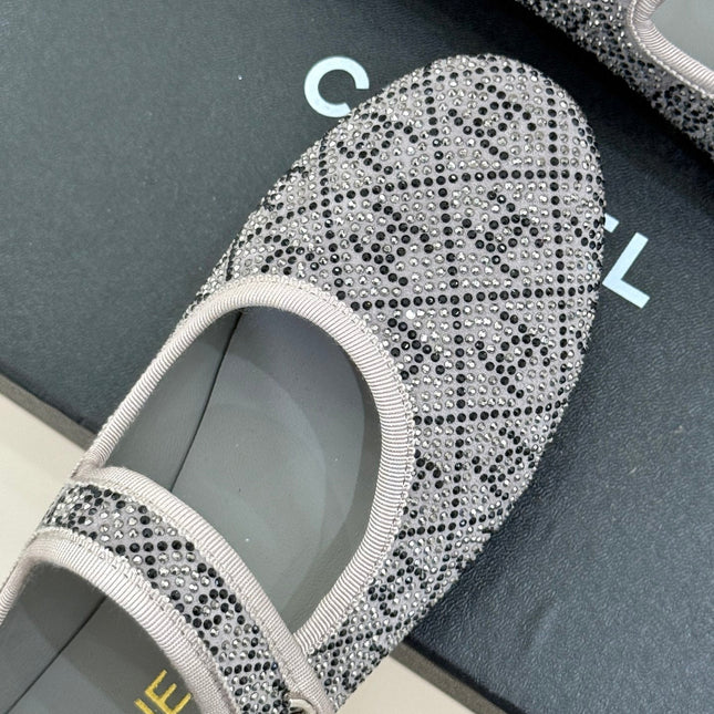 CC FLAT MARY JANE 25SS IN GREY EMBELLISHED WITH RHINESTONES