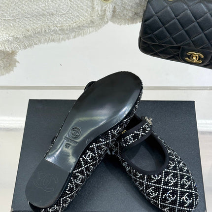 CC FLAT MARY JANE 25SS IN BLACK EMBELLISHED WITH RHINESTONES