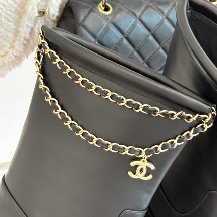 CC SHORT BOOTS IN BLACK CALFSKIN