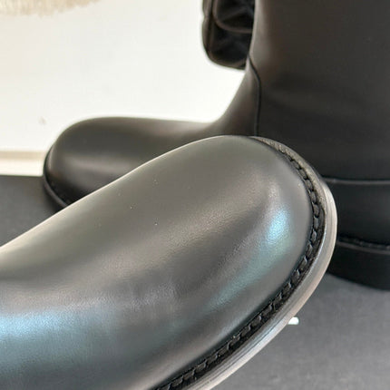 CC SHORT BOOTS IN BLACK CALFSKIN