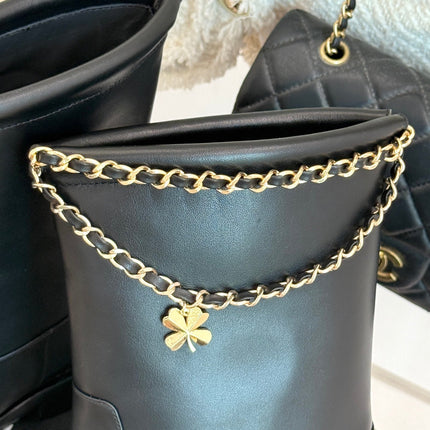 CC SHORT BOOTS IN BLACK CALFSKIN