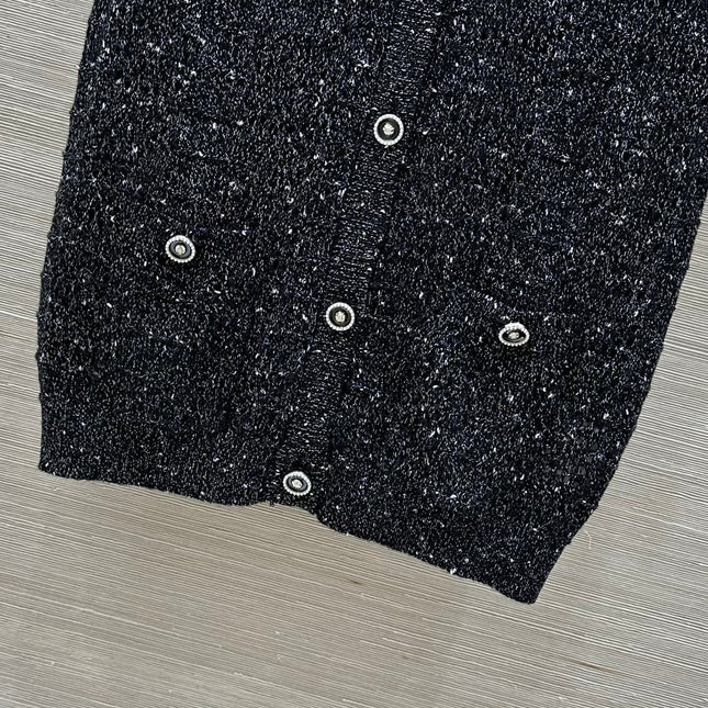 CHANEL SLEEVELESS TOP STYLE 74