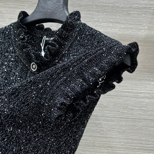 CHANEL SLEEVELESS TOP STYLE 74