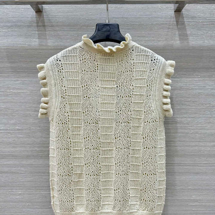 CHANEL SLEEVELESS TOP STYLE 72