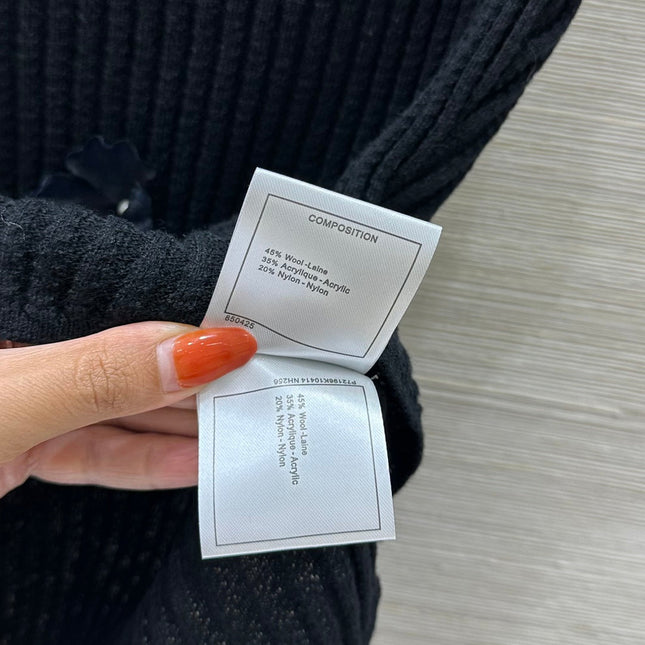 CHANEL KNIT TOP STYLE 17