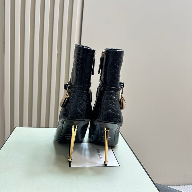 PADLOCK 10 CM ANKLE BOOTS IN BLACK CROCODILE-EMBOSSED CALFSKIN