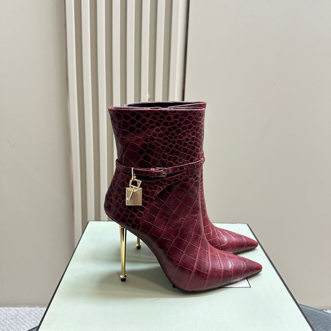PADLOCK 10 CM ANKLE BOOTS IN BURGUNDY RED CROCODILE-EMBOSSED CALFSKIN