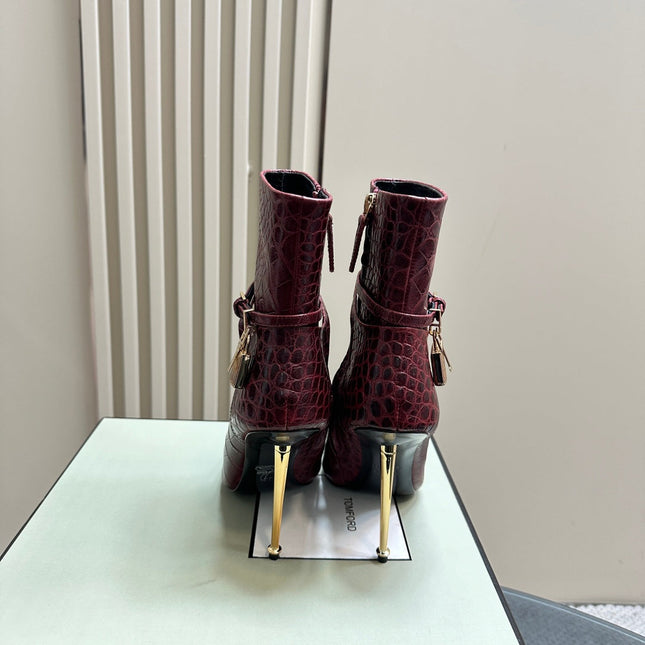 PADLOCK 10 CM ANKLE BOOTS IN BURGUNDY RED CROCODILE-EMBOSSED CALFSKIN