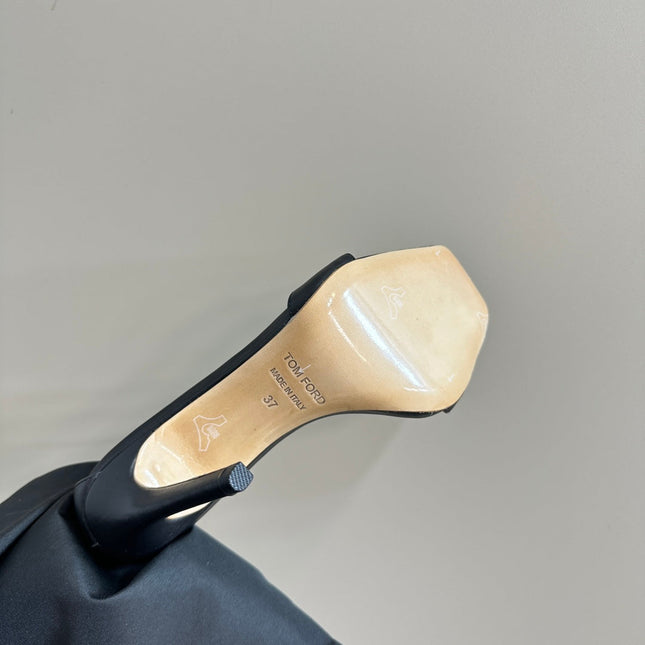 HIGH-HEELED SANDAL IN BLACK SMOOTH CALFSKIN