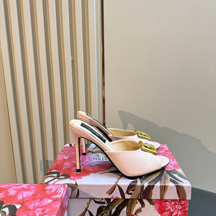 DG FOOTWEAR – LIGHT 100MM IN BEIGE PATENT CALFSKIN MULES