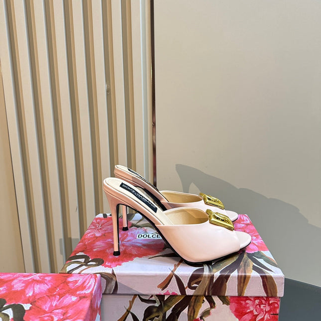 DG FOOTWEAR – LIGHT 100MM IN BEIGE PATENT CALFSKIN MULES