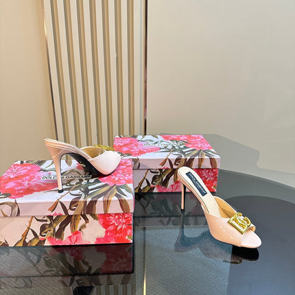 DG FOOTWEAR – LIGHT 100MM IN BEIGE PATENT CALFSKIN MULES