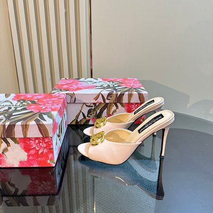 DG FOOTWEAR – LIGHT 100MM IN BEIGE PATENT CALFSKIN MULES