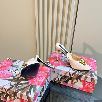 DG FOOTWEAR – LIGHT 100MM IN BEIGE PATENT CALFSKIN MULES