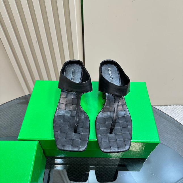 MARELLA THONG IN BLACK LEATHER WITH SIGNATURE INTRECCIATO INSOLE 55 MM