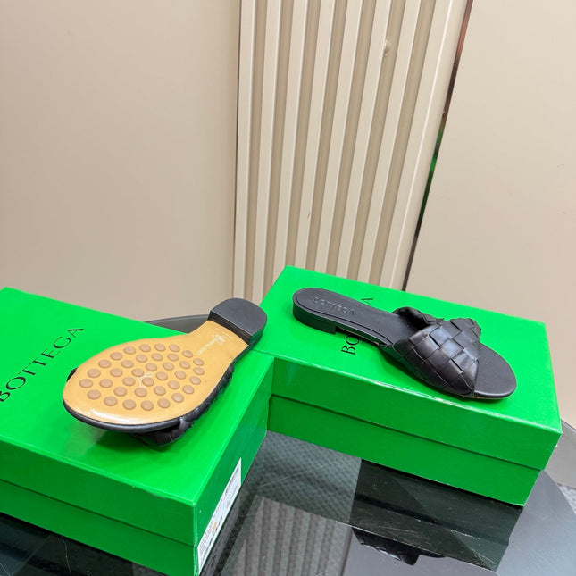 BLINK FLAT MULE IN BLACK INTRECCIATO LEATHER