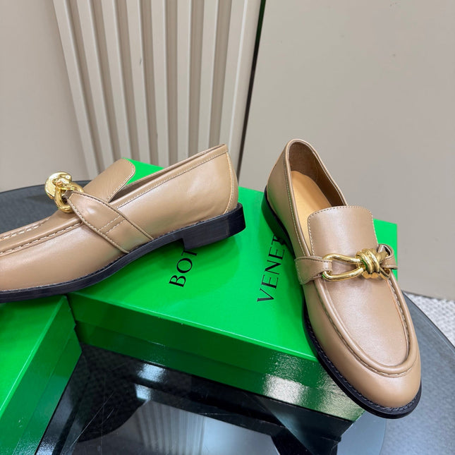 ASTAIRE LOAFER IN LIGHT BROWN CALFSKIN WITH GOLD HARDWARE