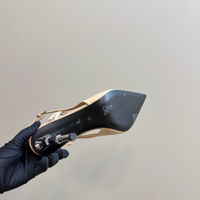 POINTED-TOE HIGH BAMBOO-EFFECT HEEL SLINGBACK IN BEIGE PATENT CALFSKIN