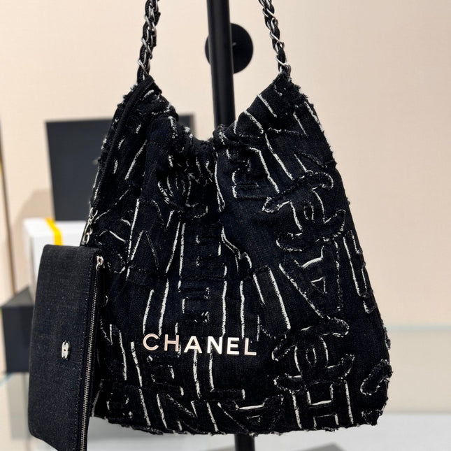 CHANEL 22 BAG 25S 37 CM IN BLACK DENIM