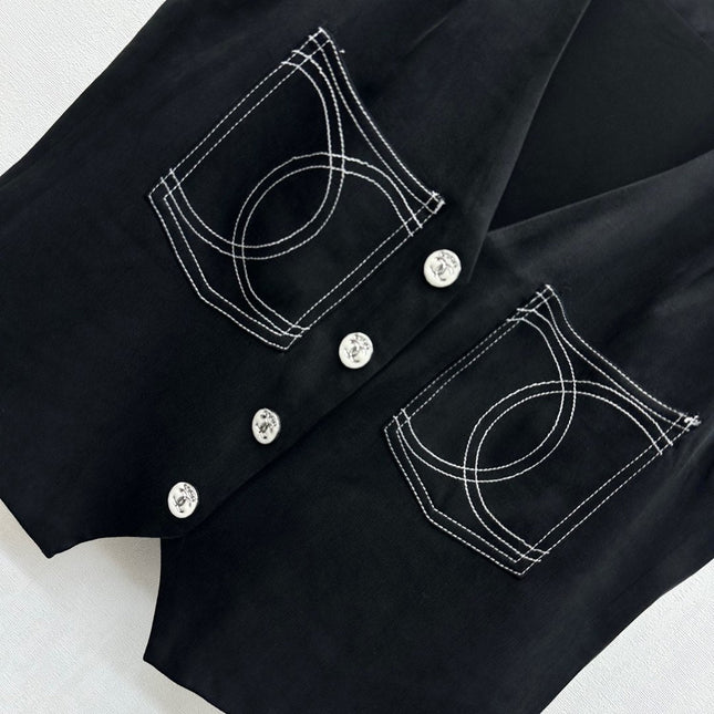 CHANEL SLEEVELESS BUTTONED BLAZER 274755